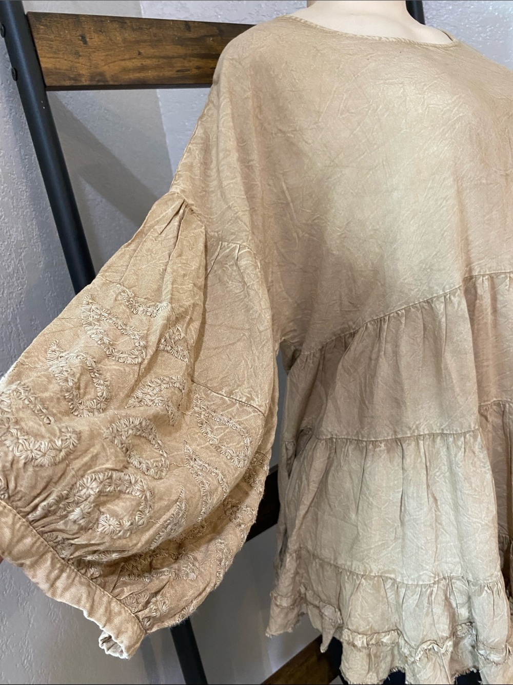 Solitaire Tiered Ruffle Tunic Top — Tan - Picture 4 of 12
